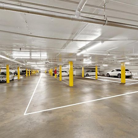 Beverly Hills 2 Bed 2 Bath Penthouse With Den And Parking 414 Los Ángeles Exterior foto