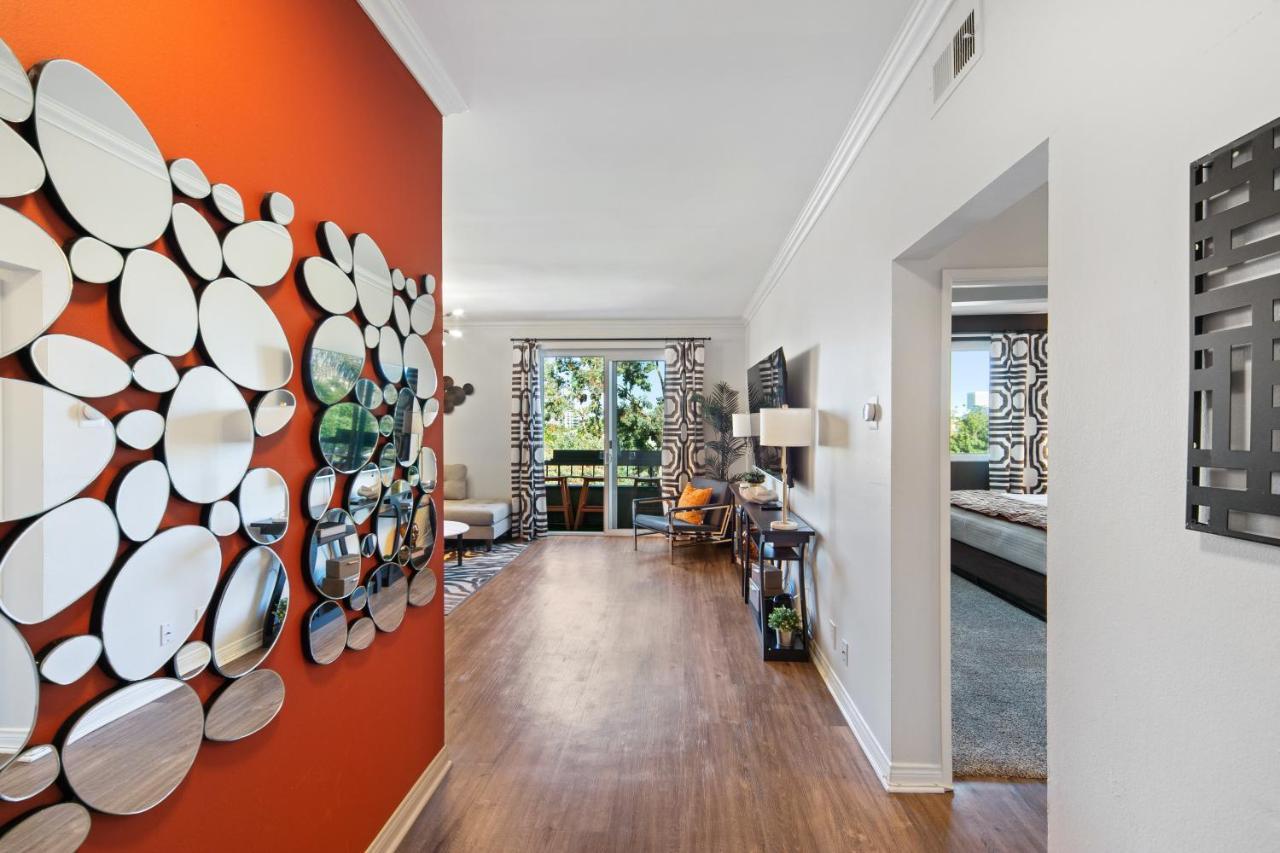 Beverly Hills 2 Bed 2 Bath Penthouse With Den And Parking 414 Los Ángeles Exterior foto