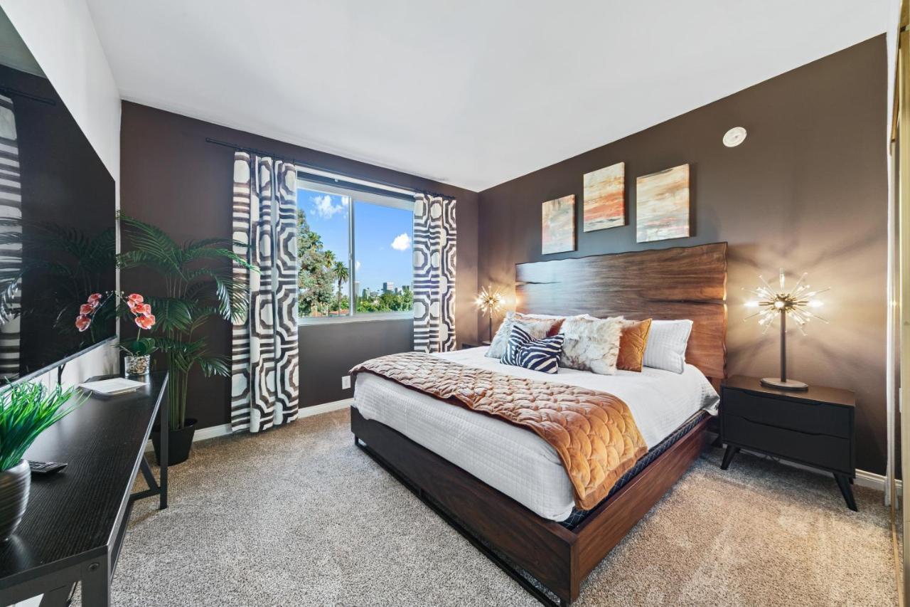 Beverly Hills 2 Bed 2 Bath Penthouse With Den And Parking 414 Los Ángeles Exterior foto